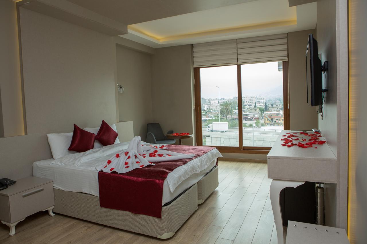 Akcali Hotel Искендерун Экстерьер фото